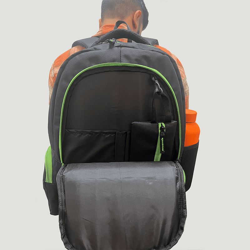 Black Highlighted Zipper Black Bag | Chlorophyll Green